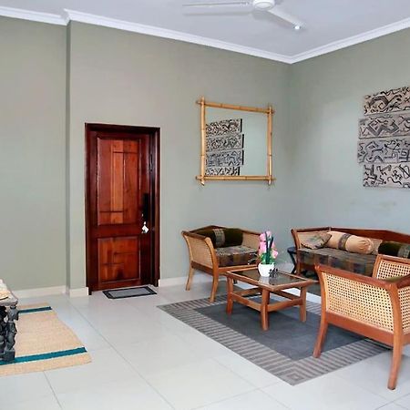 Welcoming Abode In The Heart Of Osu - Apartment 3 Accra Buitenkant foto